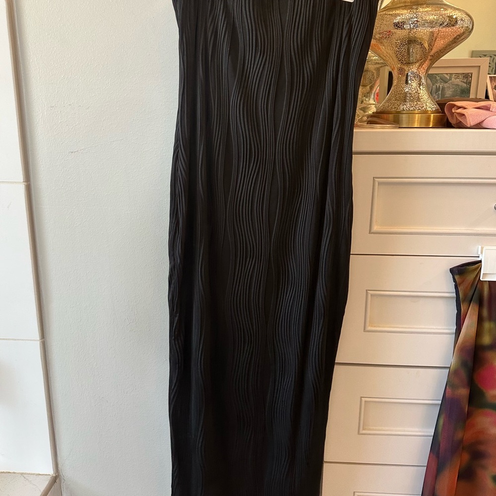 Elegant Black Strapless Dress